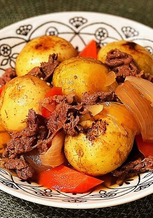 新じゃが・新玉葱の肉じゃが-レシピのメイン写真