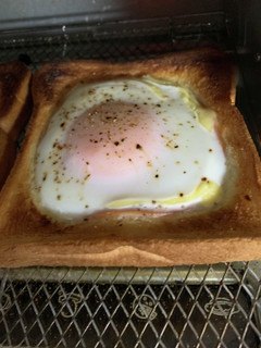 おかずパン 目玉焼き ハム-レシピのメイン写真