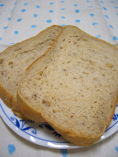 栗いっぱいの食パン-レシピのメイン写真