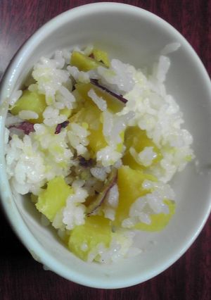 秋の恵みほくほく☆さつまいもごはん-レシピのメイン写真