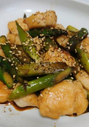 簡単!鶏ささみとアスパラのバタポン炒め-レシピのメイン写真