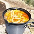 登山に!ダシが効いた山頂カレーうどん
