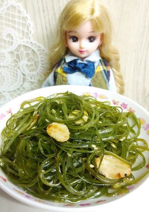 リカちゃん♡切り昆布にんにく炒め⋆*-レシピのメイン写真