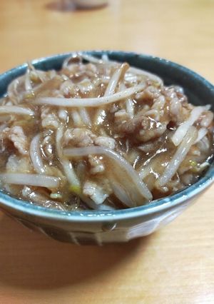 もやしと豚肉の中華丼-レシピのメイン写真