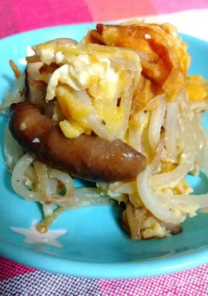 もやし・しいたけ・卵のバターコンソメ炒め-レシピのメイン写真