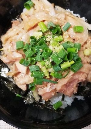 【お家居酒屋】鳥むねのたたき丼-レシピのメイン写真
