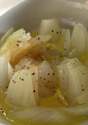 レンジで簡単！新玉ねぎの丸ごとコンソメ-レシピのメイン写真