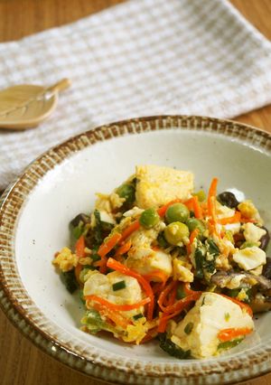 春の炒り豆腐♪うすいえんどう豆入り♪-レシピのメイン写真