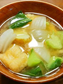 新玉葱、新じゃが芋、春キャベツのお味噌汁-レシピのメイン写真