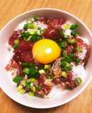 ユッケ風キハダマグロのリュウキュウ丼