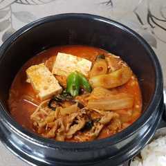 รูปของ ピリ辛キムチチゲ～김치찌개