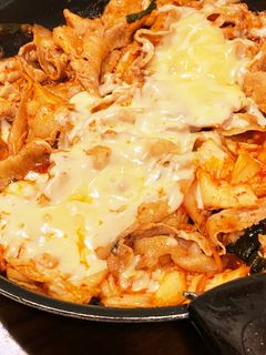 豚キムチでチーズダッカルビ風-レシピのメイン写真
