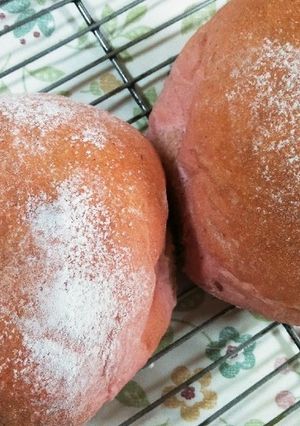 25ピンク色のバンズパン（簡単パン生地）-レシピのメイン写真