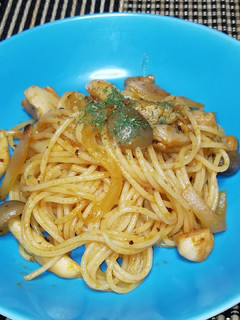 鶏肉としめじのナポリタン-レシピのメイン写真