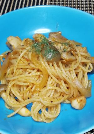 鶏肉としめじのナポリタン-レシピのメイン写真