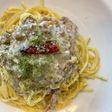 オイルサーディンと松の実のパスタ