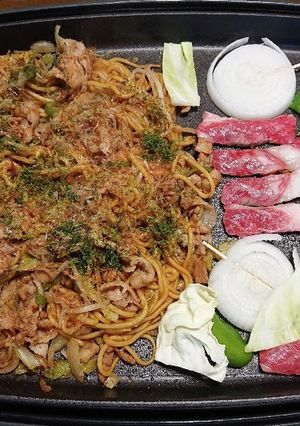 鉄板で焼き肉&焼きそば(∂∀∂)-レシピのメイン写真