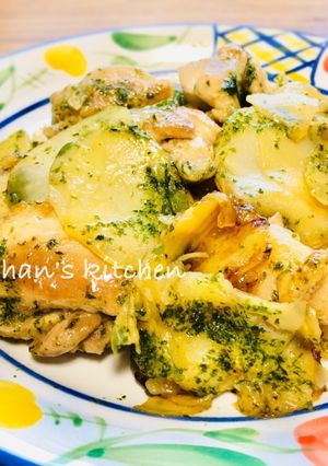 鶏と薄切りじゃが芋のバター醤油炒め-レシピのメイン写真