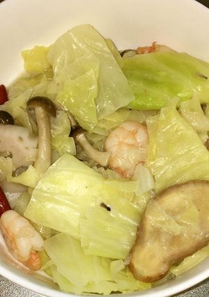 海老とキャベツとレンコンのココナッツ煮-レシピのメイン写真