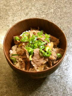 ちょっとピリ辛とろ〜り❤️牛丼-レシピのメイン写真