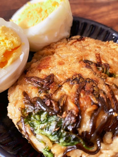 セロリの葉と塩昆布の焼きおにぎり-レシピのメイン写真