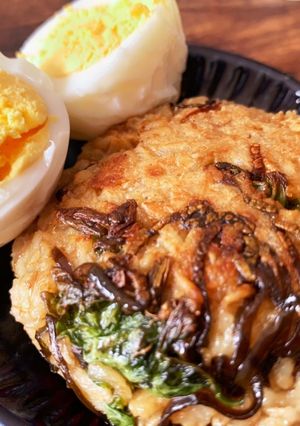 セロリの葉と塩昆布の焼きおにぎり-レシピのメイン写真