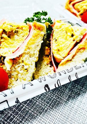 ボリューム満点　厚焼き卵サンドイッチ-レシピのメイン写真