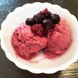 冷凍ミックスベリーのアイスクリーム