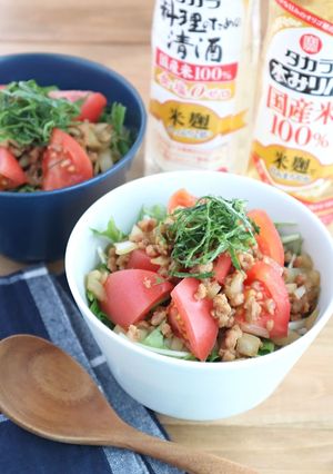 大豆ミートとトマトのピリ辛そぼろ丼-レシピのメイン写真