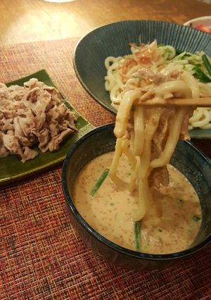 薬味たっぷり！冷やしゴマだれうどん。-レシピのメイン写真