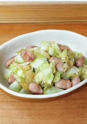 春キャベツとウインナーの醤油麹炒め-レシピのメイン写真