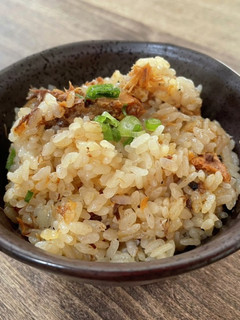 サバ味噌缶で炊き込みご飯-レシピのメイン写真