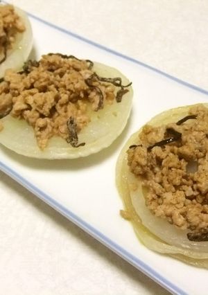 玉ねぎのステーキにカレーそぼろ-レシピのメイン写真