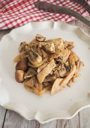 きのこのハーブバター炒め-レシピのメイン写真