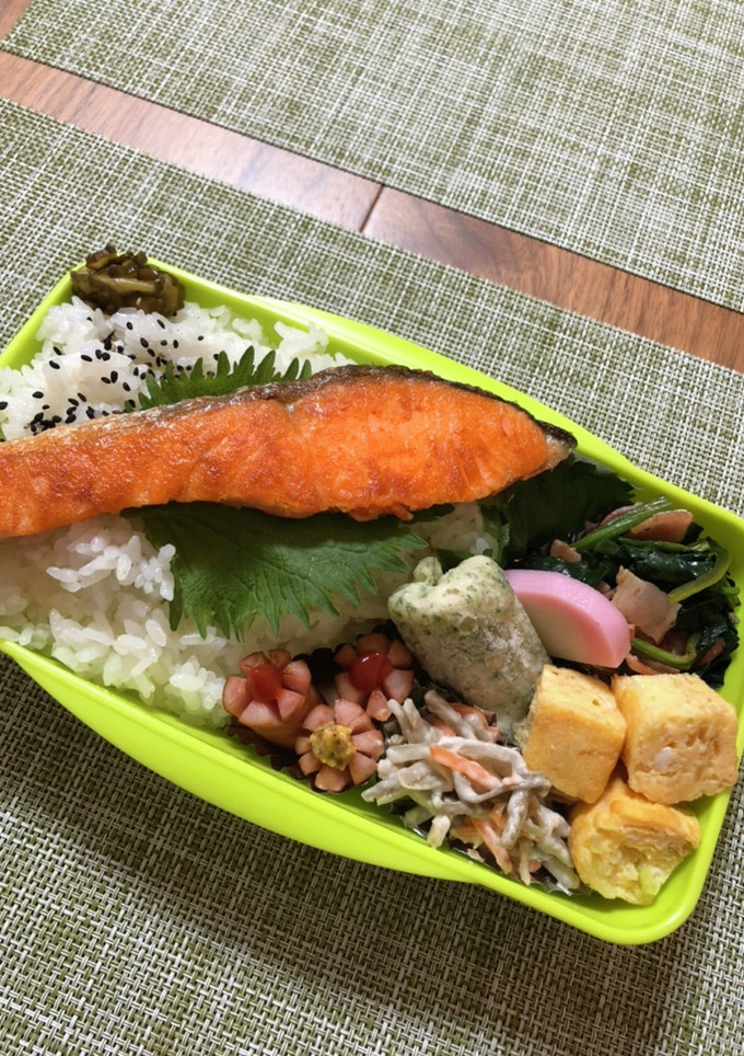 お弁当diary・どーんと鮭弁当-レシピのメイン写真