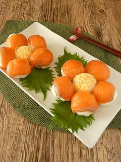 お花のサーモン手まり寿司-レシピのメイン写真