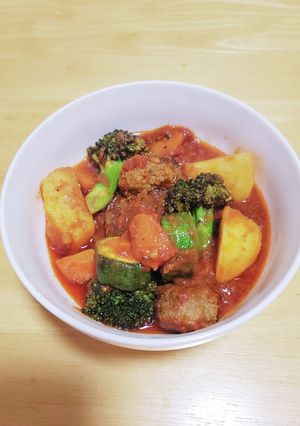 夏野菜とミートボールのトマト煮込み-レシピのメイン写真