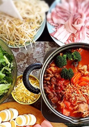 トマト鍋にはんぺん-レシピのメイン写真