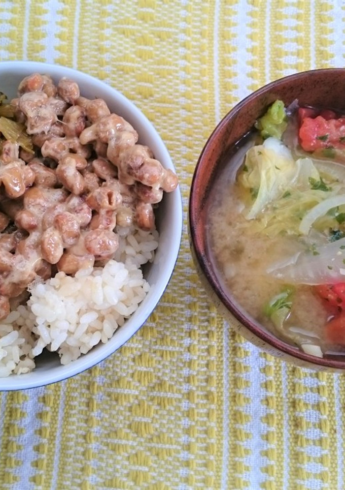 トマトと玉ねぎと白菜の味噌汁-レシピのメイン写真