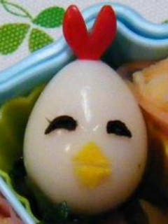 うずらの卵でニワトリさん(キャラ弁)-レシピのメイン写真