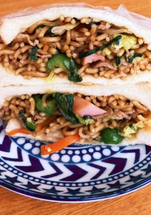 焼きそばパン-レシピのメイン写真