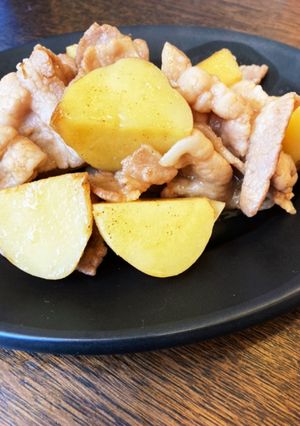 豚バラ肉と新じゃがの甘辛炒め♪-レシピのメイン写真
