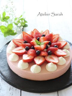 苺ジャム♪ストロベリーレアチーズケーキ-レシピのメイン写真