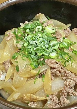 麺つゆで新玉ねぎの牛丼・生姜風味-レシピのメイン写真