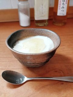 塩ヨーグルトのはちみつ、えごまオイルがけ-レシピのメイン写真