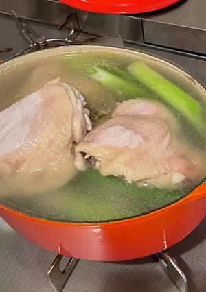 ル・クルーゼで煮込む参鶏湯-レシピのメイン写真