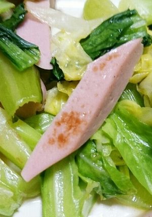 キャベツとチンゲン菜の魚肉ソーセージ炒め-レシピのメイン写真