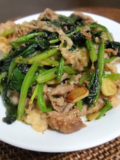 牛肉とほうれん草のピリ辛丼-レシピのメイン写真