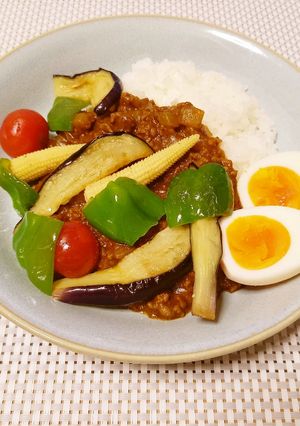 夏野菜のせ簡単キーマカレー-レシピのメイン写真