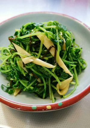 豆苗・イカクン・塩昆布あえ-レシピのメイン写真
